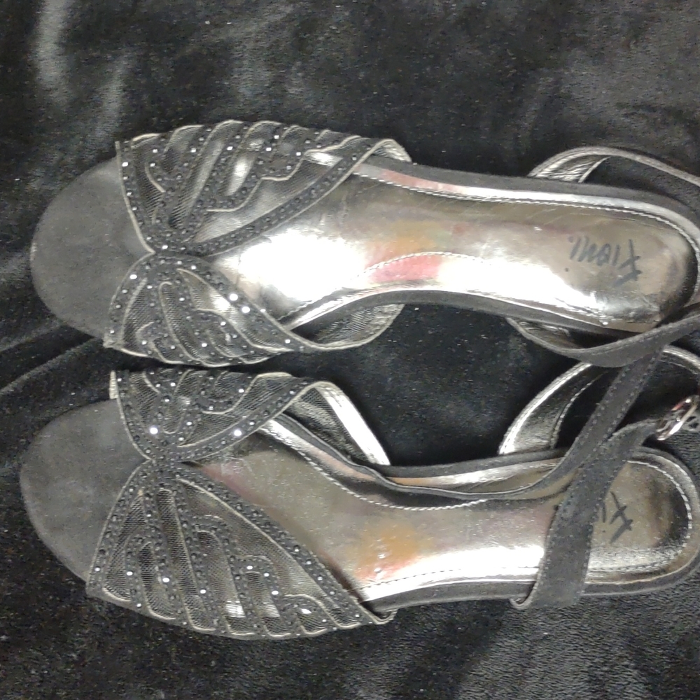 Black sandal ..short heel